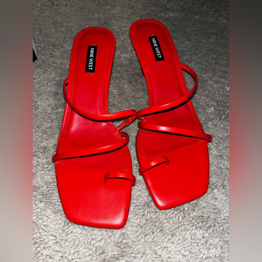 Nine West Aila Strappy Sandals size 8.5